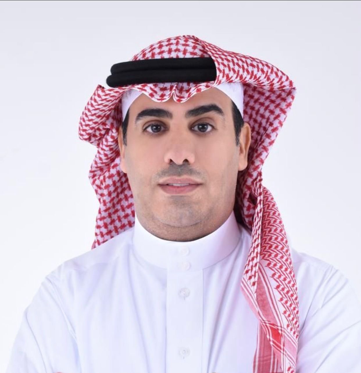 الدكتور ناصر المطيري استشاري الماء الأبيض بالرياض